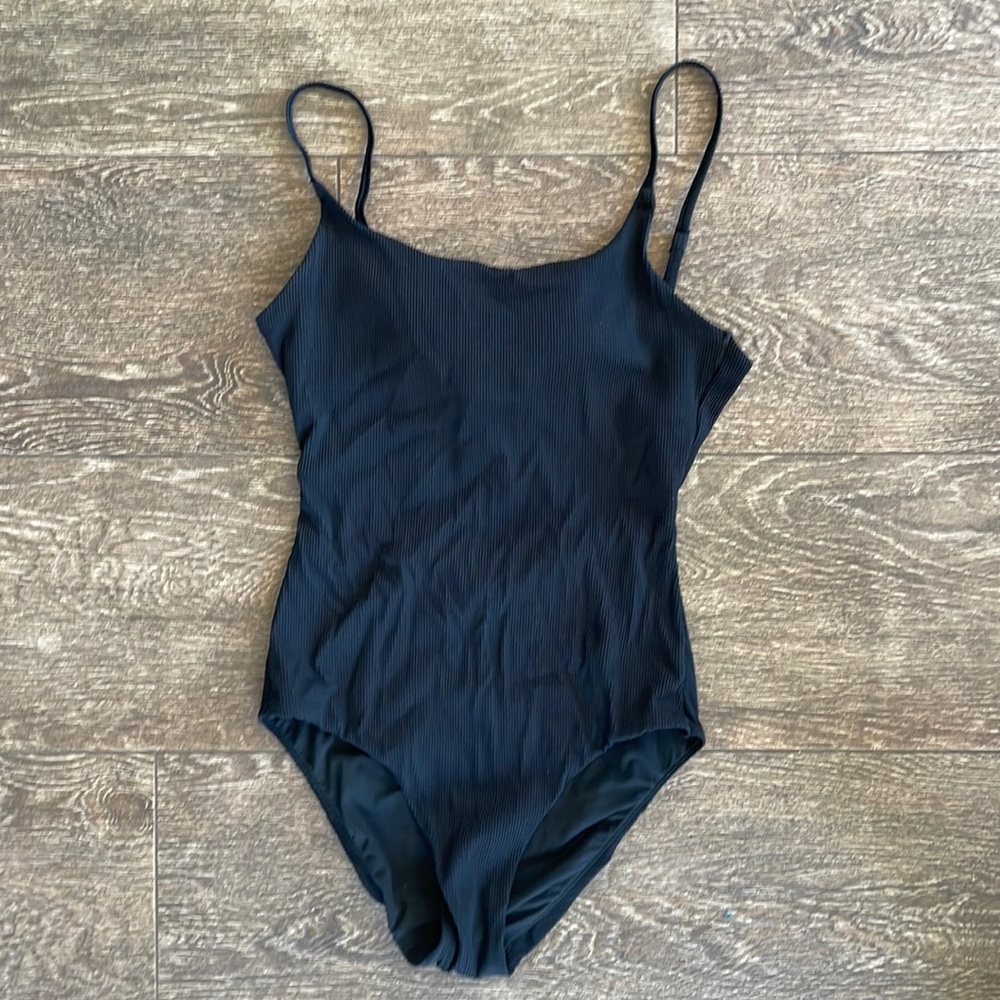 Aerie full coverage ribbed one piece S